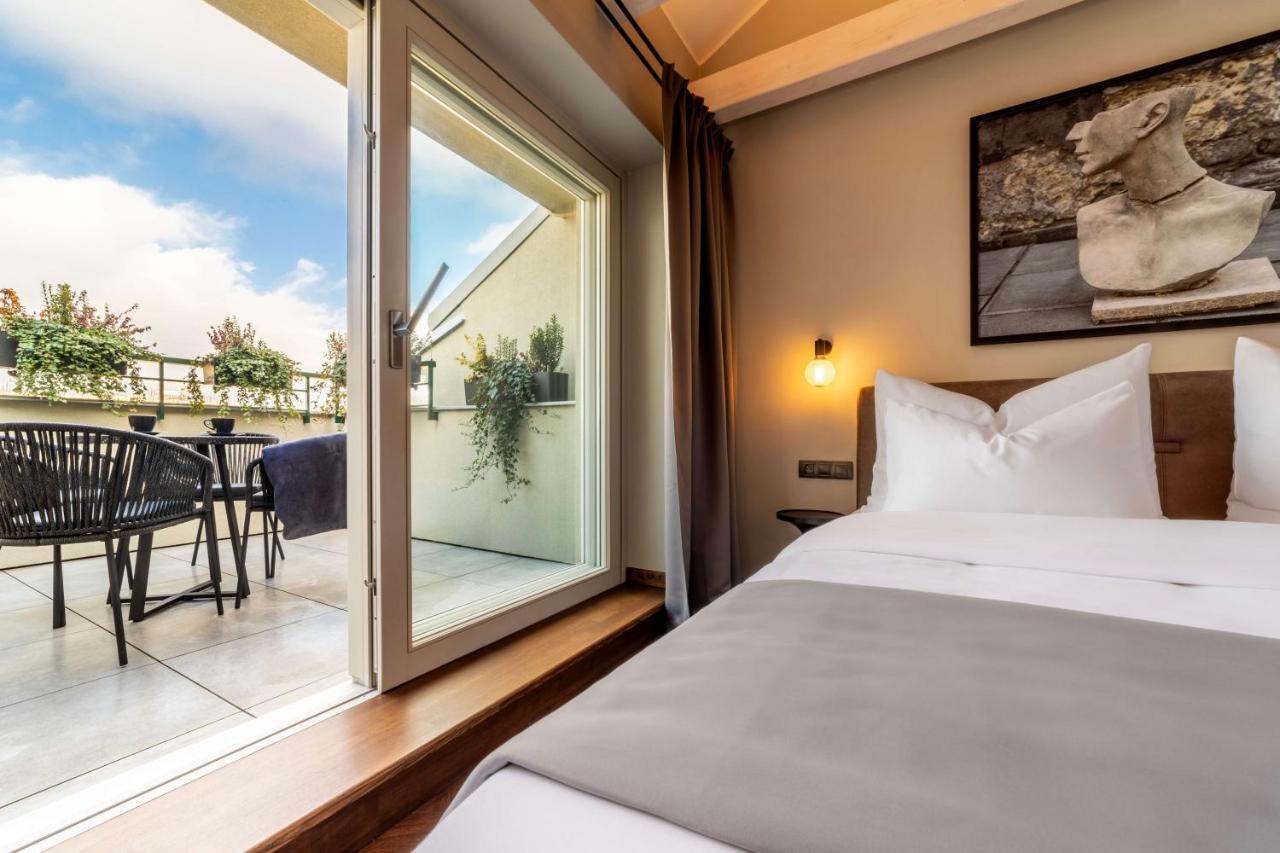 The Viaduct - Suites & More Πράγα Εξωτερικό φωτογραφία